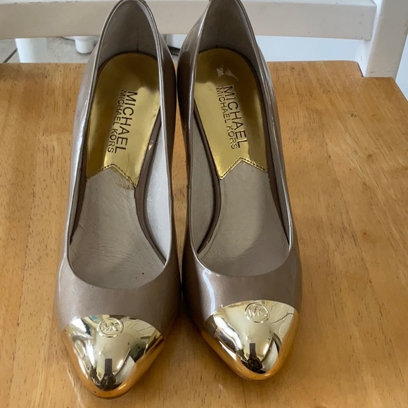 Michael Kors Shoes - Picture 3 of 6